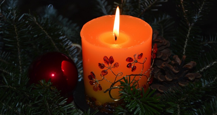 Advents- oder Weihnachtsgesteck selber basteln